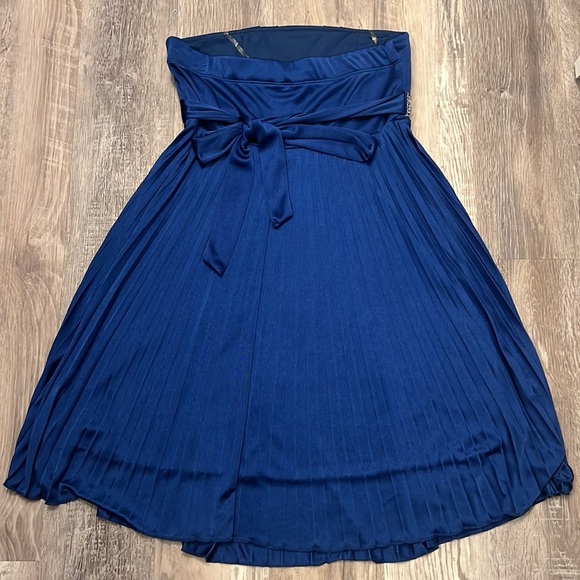 NWT Speechless Blue Strapless Sequined Pleated Strapless Dress size M - Picture 4 of 6